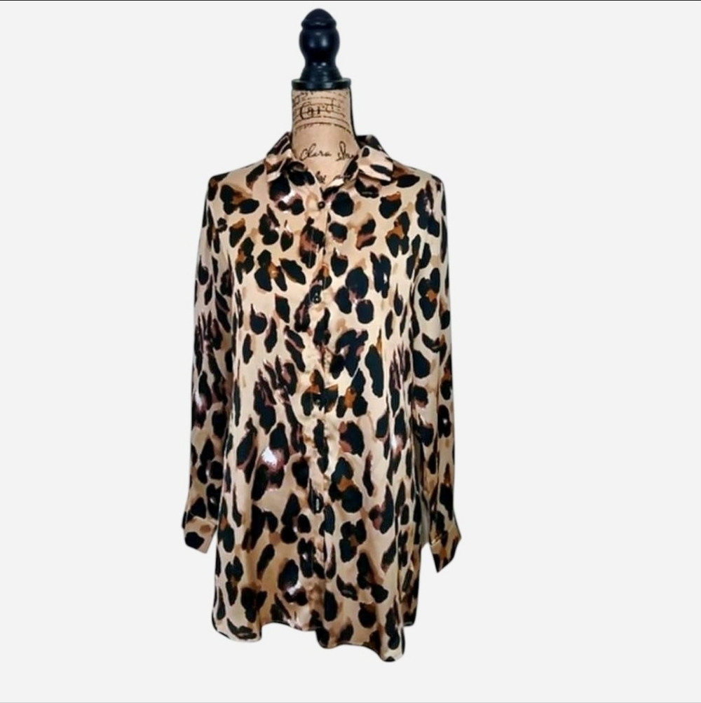 NEW Forever 21 Animal Leopard Print Button down Tunic Shirt Top Medium